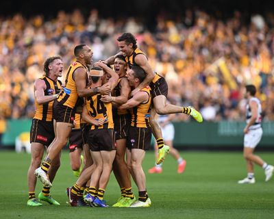 Sharper Hawks claim thriller over Cats with one mad minute of the utmost drama