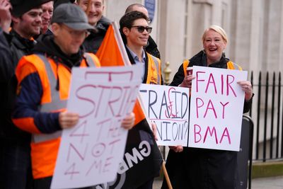 ‘Knackered’ consultants fume as resident doctors set to walk out