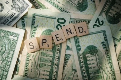 These 8 ‘Small’ Money Habits Are Quietly Making People Rich — Are You Missing Them?