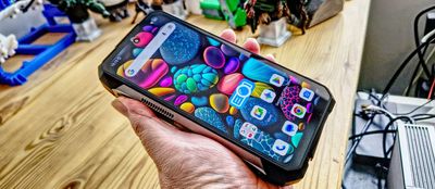 8849 Tank X rugged phone review: A feature-rich design built around a 1080p DLP projector and a whole lot of weight