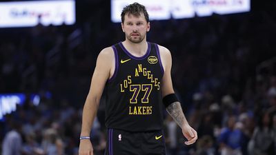 Luka Dončić Seeking Special Treatment for Hamstring Injury in Spain As Lakers Push for Playoffs