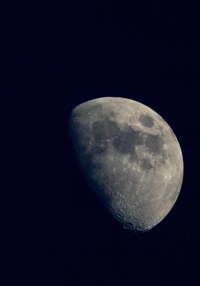 Artemis II Crew On Track to Break Distance Record With Historic Lunar Flyby