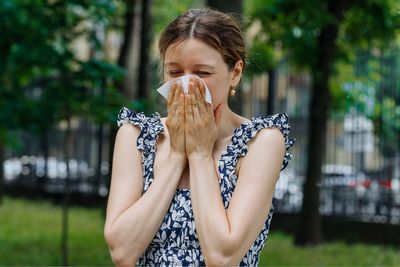 Week-long hay fever alert issued for most of the UK