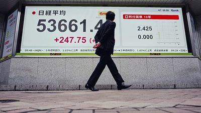 Markets send mixed signals ahead of Trump's deadline to escalate Iran war