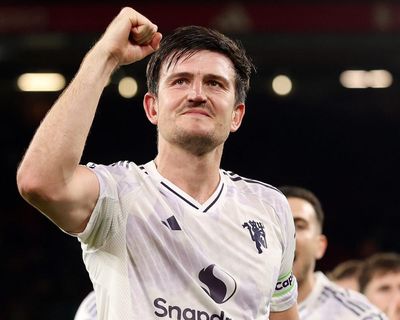 Harry Maguire takes wage cut to sign Manchester United contract extension