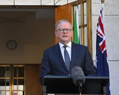 Albanese to fly to Singapore to discuss fuel security as Australian petrol prices stop falling