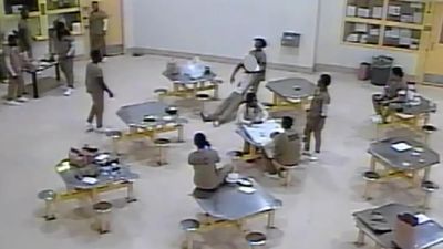 Streak of deaths leaves Chicago jail baffled until guards realize prisoners are overdosing on books