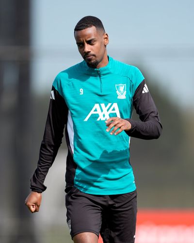 New Alexander Isak update as Liverpool train ahead of PSG showdown