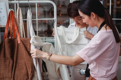 Eco Friendly Clothing Materials to Know: Sustainable Fabrics Transforming Fashion