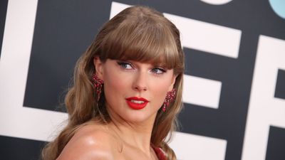 I Asked ChatGPT How Famous Celebrities Do Their Taxes vs. Middle-Class Americans: Here’s What It Said