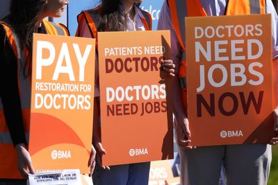 Growing number of public oppose resident doctor strikes after cost tops £3bn