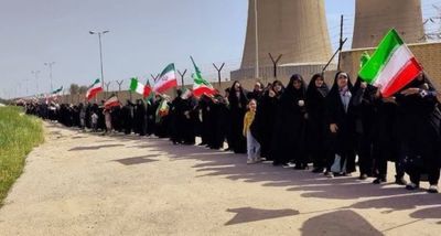 (VIDEO) Iranians Form Human Chains Around Key Facilities as Tensions Escalate After Trump Threat