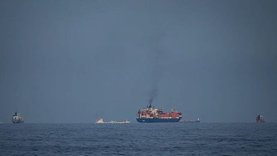 Russia and China veto UN resolution aimed at reopening Hormuz strait as US deadline for deal looms