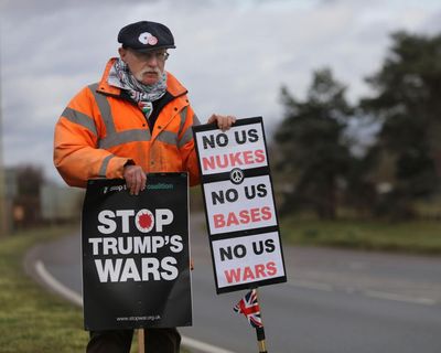 Starmer urged to limit US access to UK bases after ‘dangerous’ Trump threats
