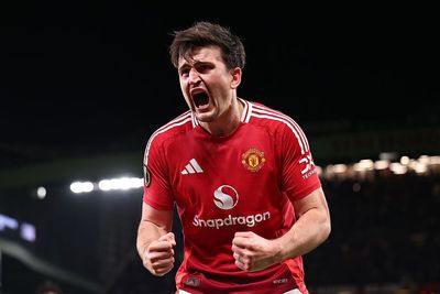 Harry Maguire pens new deal at Manchester United