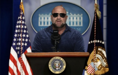 Ex-MAGA Firebrand Alex Jones Turns On Trump And Backs Shock Bid To Oust Him Over 'Apocalyptic' Iran Threats