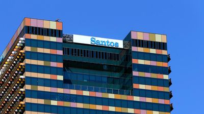 Aussies hit as gas giants reap export rewards: research