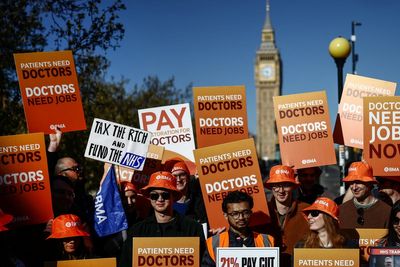 London hospitals battling to 'protect patients', says Wes Streeting as doctors accused of timing strike to cause havoc