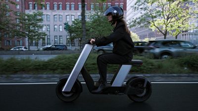 a16z-backed Infinite Machine is building e-bikes that feel like mopeds. Cyclists may have qualms