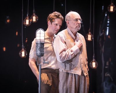 Copenhagen review – atomic secrets and moral fog in a terrifyingly timely revival