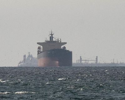 Ceasefire changes little for shipping in strait of Hormuz, experts say