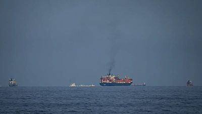 Reports of Iran closing Strait of Hormuz 'completely unacceptable,' White House says