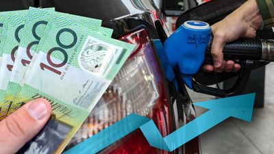 World economy counts cost of war as strait closes again