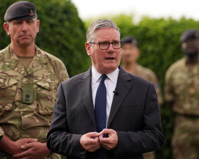 Starmer says UK wants to help with opening of Hormuz strait on Gulf visit