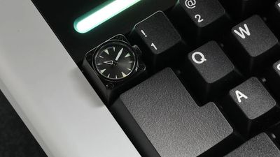 Here's a keycap that's also a watch, for the discerning gamer