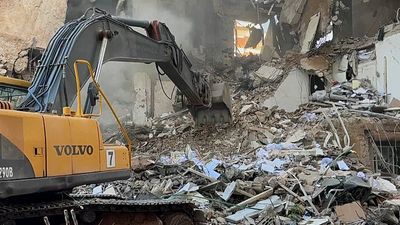 Israeli strikes on Beirut kill at least 182 and wound hundreds