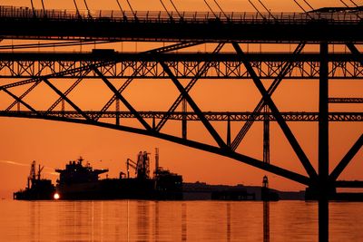 Oil prices rise and stocks fall as investors wary of ‘fragile’ US-Iran ceasefire