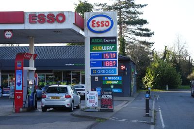 Fall in petrol and diesel stocks at UK filling stations since Iran conflict