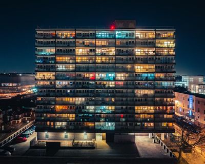 Overnight by Dan Richards audiobook review – an immersive journey into the night worker’s world