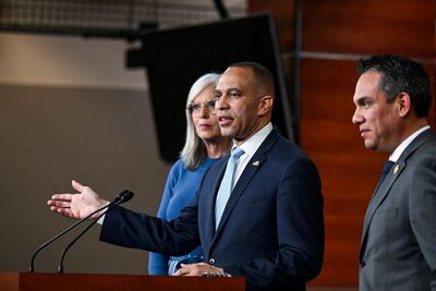 Republicans block Democrats’ push to curb Trump’s war powers over Iran