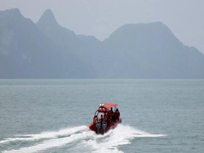 Four dead after boat sinks off French coast during attempt to cross English Channel
