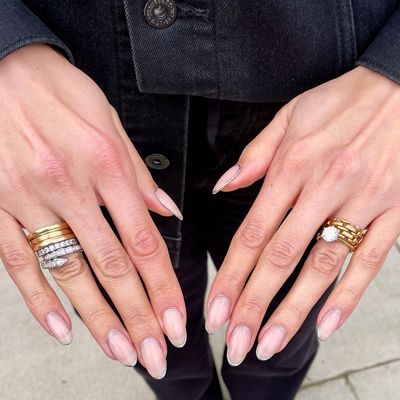 How Fashion Girls Are Rethinking the Wedding Ring Stack in 2026