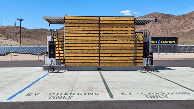 These EV Fast Chargers Are Completely Off-Grid—And Free