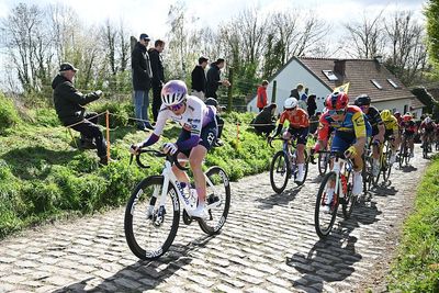 'Something the initial hospital dismissed' – Brodie Chapman out with pelvic fracture after Tour of Flanders crash