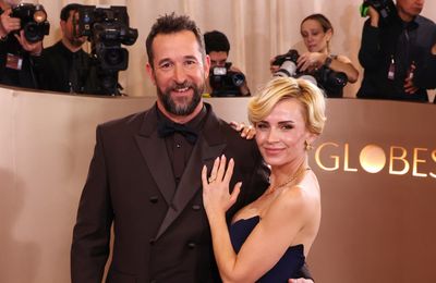 The Pitt's Noah Wyle dedicates walk of fame star to his family