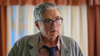 After Chicago Med Had To Get ‘Permission’ From Dick Wolf For Dr. Charles’ Trippy Episode, Oliver Platt Shared Why The Ending Made Sense