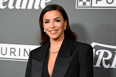 Eva Longoria says she refused to be a ‘struggling actor’—and worked part-time as a headhunter, closing deals from her soap opera dressing room