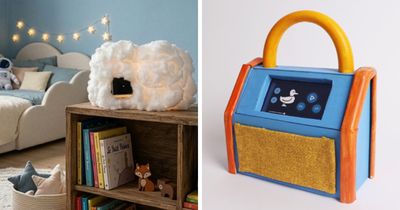 13 Brilliant Ways The Students From This Design School Gave Old Smartphones A Second Life