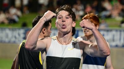 Kennedy sizzles with sub-10 run but Hull takes a tumble