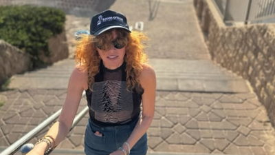 Natasha Lyonne Escorted Off Flight as Delta Crew Handles Tense Red-Eye Incident