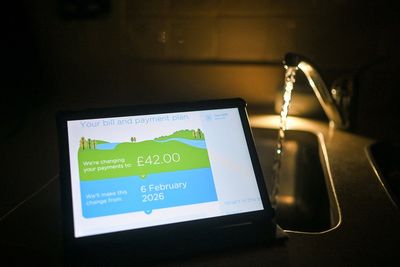 JD Vance says UK electricity costs 6x more than the US | Debunked