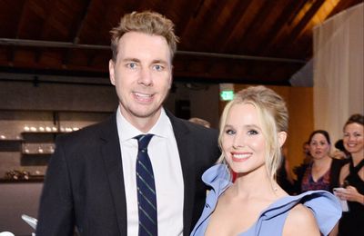 Dax Shepard cries as he recalls Kristen Bell's moving surprise for his dying dad