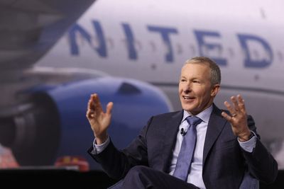 United Airlines CEO judges candidates by whether pilots would want to go on a four-day trip with them: ‘If you say no, then they’re out’