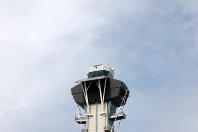 Plane nearly collides with trucks on tarmac at LAX weeks after LaGuardia crash