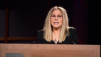 Barbra Streisand reminds the world that Trump’s lies are for the gullible — and plenty are still falling for it