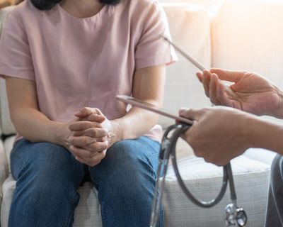 Repurposed drug may extend survival in aggressive ovarian cancer, trial shows